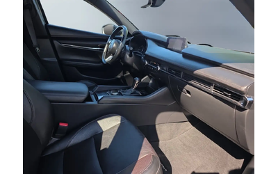 Mazda 3 GT Auto * HUD / BOSE / LEATHER / SUNROOF / DRIVER Front Wheel Drive - автомобили, коли, обяви за нови и употребявани 19