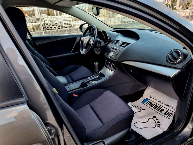 Mazda 3 MZR-CD 2.2 Navi - автомобили, коли, обяви за нови и употребявани 12