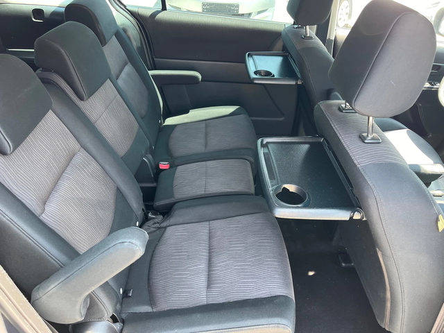 Mazda 5 2.0D 6+ 1 - автомобили, коли, обяви за нови и употребявани 9