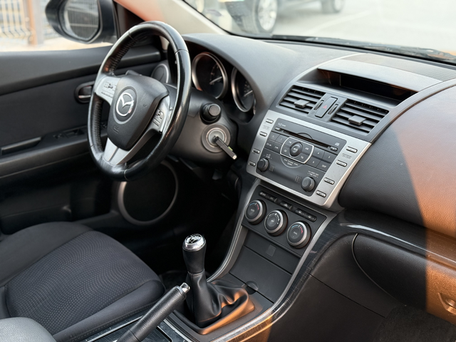 Mazda 6 2.0D* 2009г* Ръчка* Топ Състояние* Сервизна* 212.000KM - автомобили, коли, обяви за нови и употребявани 14