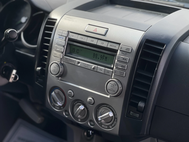 Mazda BT-50 2.5TDCi 4x4 - автомобили, коли, обяви за нови и употребявани 12