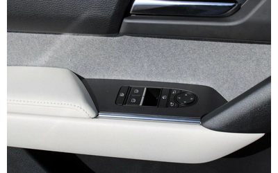 Mazda MX-30 e-SKYACTIV ADVANTAGE - автомобили, коли, обяви за нови и употребявани 12