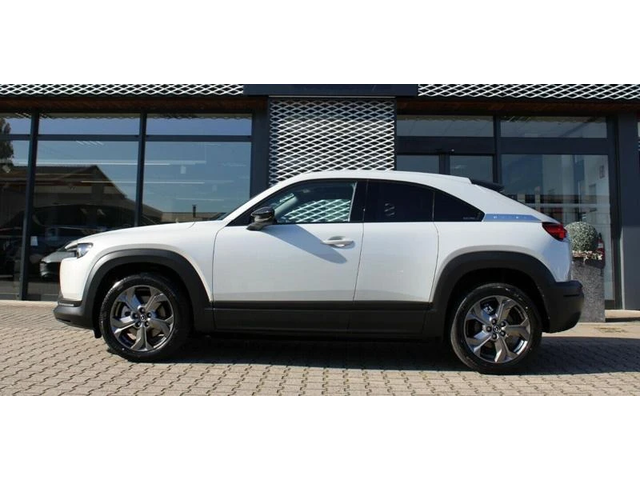 Mazda MX-30 e-SKYACTIV ADVANTAGE - автомобили, коли, обяви за нови и употребявани 1