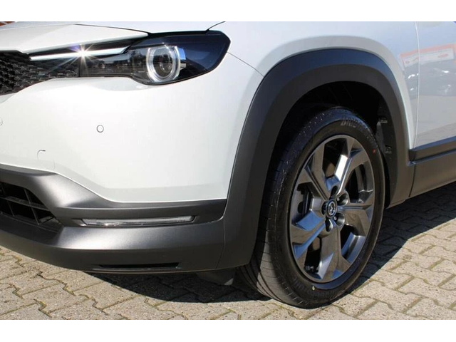 Mazda MX-30 e-SKYACTIV ADVANTAGE - автомобили, коли, обяви за нови и употребявани 6