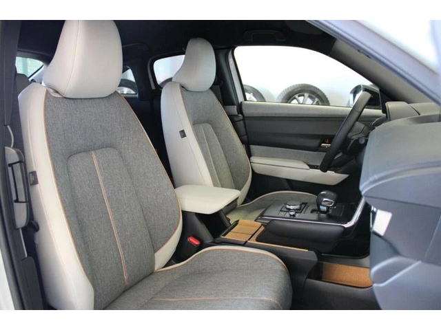 Mazda MX-30 e-SKYACTIV ADVANTAGE - автомобили, коли, обяви за нови и употребявани 9