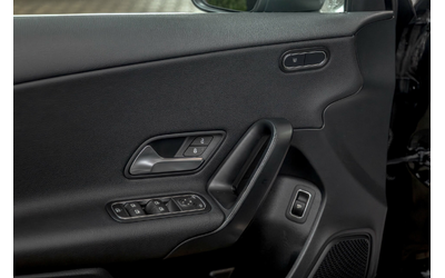 Mercedes A200 CDI/Камера/Dynamic Select/USB/DCT/MBUX/Седан - автомобили, коли, обяви за нови и употребявани 7