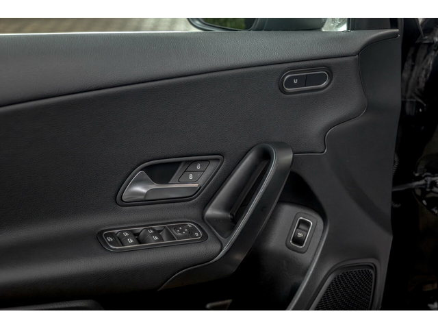 Mercedes A200 CDI/Камера/Dynamic Select/USB/DCT/MBUX/Седан - автомобили, коли, обяви за нови и употребявани 7