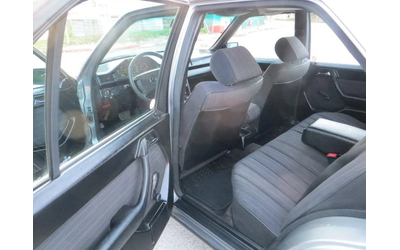 Mercedes-Benz 124 E230 реални км. - автомобили, коли, обяви за нови и употребявани 9