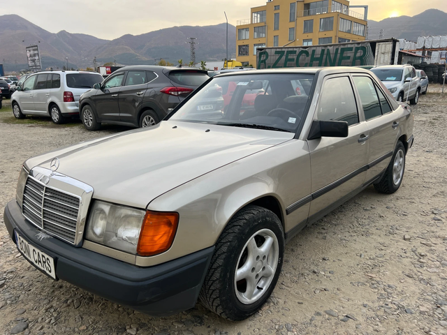 Mercedes-Benz 124 200D 72к.с. Шибедах - автомобили, коли, обяви за нови и употребявани 0