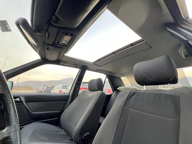 Mercedes-Benz 124 200D 72к.с. Шибедах - автомобили, коли, обяви за нови и употребявани 14