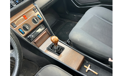 Mercedes-Benz 124 200D 72к.с. Шибедах - автомобили, коли, обяви за нови и употребявани 15