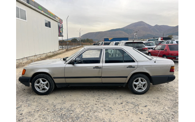 Mercedes-Benz 124 200D 72к.с. Шибедах - автомобили, коли, обяви за нови и употребявани 7