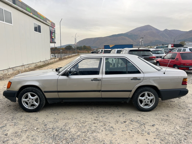 Mercedes-Benz 124 200D 72к.с. Шибедах - автомобили, коли, обяви за нови и употребявани 7