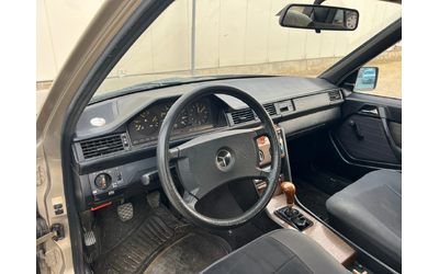 Mercedes-Benz 124 200D 72к.с. Шибедах - автомобили, коли, обяви за нови и употребявани 9