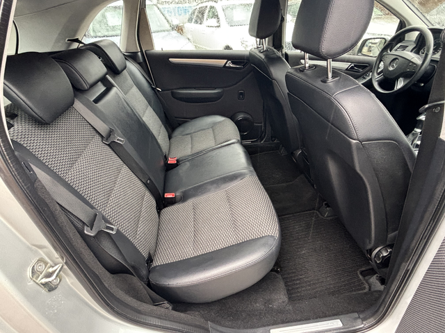 Mercedes-Benz 190 2.0CDI - автомобили, коли, обяви за нови и употребявани 6
