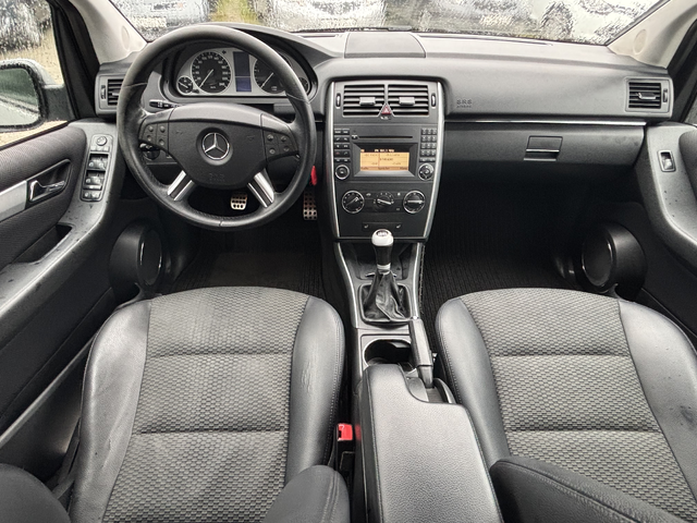 Mercedes-Benz 190 2.0CDI - автомобили, коли, обяви за нови и употребявани 9