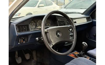 Mercedes-Benz 190 2.0D* 1985г* БЕЗ РЪЖДИ* ТЯСНАТА ЛАЙСНА* - автомобили, коли, обяви за нови и употребявани 6