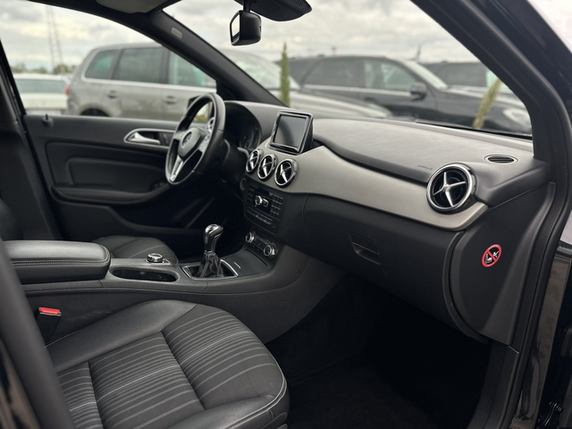 Mercedes-Benz 190 CDI 2012 - автомобили, коли, обяви за нови и употребявани 7