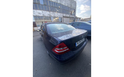 mercedes-benz-200 - 3