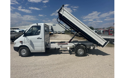 Mercedes-Benz 212 - автомобили, коли, обяви за нови и употребявани 7