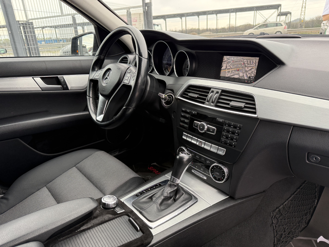 Mercedes-Benz 220 D* 2012г* Топ Състояние* 237.000КМ* Сервизна История - автомобили, коли, обяви за нови и употребявани 9