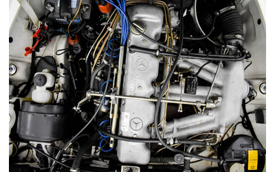 Mercedes-Benz 230 SL - автомобили, коли, обяви за нови и употребявани 15