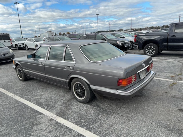 Mercedes-Benz 560 SEL - автомобили, коли, обяви за нови и употребявани 2