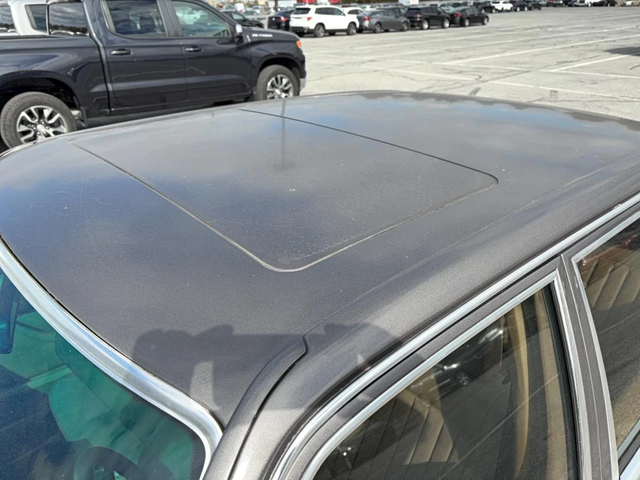 Mercedes-Benz 560 SEL - автомобили, коли, обяви за нови и употребявани 8