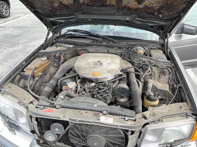 Mercedes-Benz 560 SEL - автомобили, коли, обяви за нови и употребявани 9