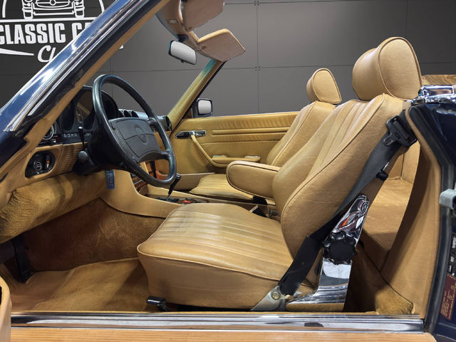 Mercedes-Benz 560 SL - автомобили, коли, обяви за нови и употребявани 8