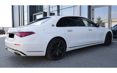 mercedes-benz-8-s580-maybach-v8-eq-boost-4matic - 4