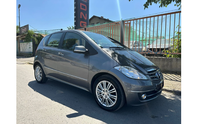 mercedes-benz-a-180 - 0