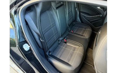 Mercedes-Benz A 180 i AUTOMATIC - автомобили, коли, обяви за нови и употребявани 11