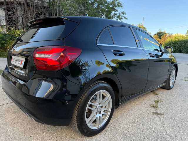 Mercedes-Benz A 180 i AUTOMATIC - автомобили, коли, обяви за нови и употребявани 3