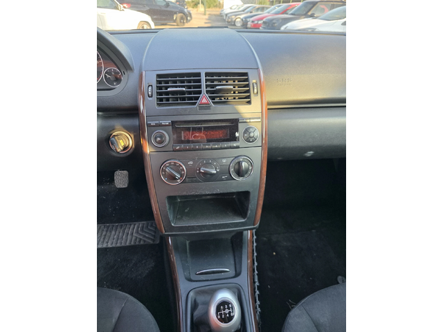 Mercedes-Benz A 180 - автомобили, коли, обяви за нови и употребявани 7