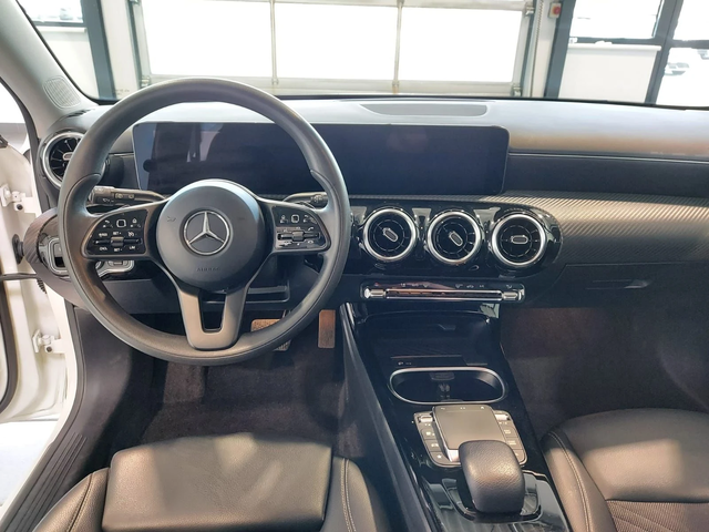 Mercedes-Benz A 180 d - автомобили, коли, обяви за нови и употребявани 6