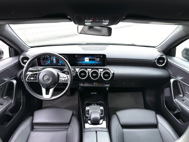 Mercedes-Benz A 180 D#FULLED#DIGITAL#NAVI#CAMERA#КОЖА#43900КМ - автомобили, коли, обяви за нови и употребявани 8