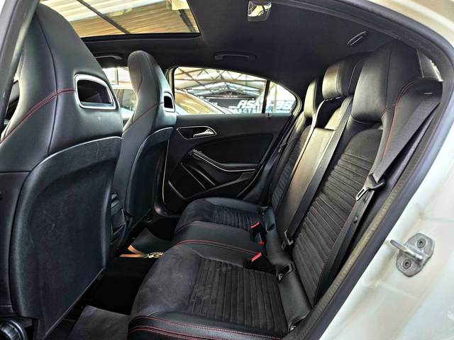 Mercedes-Benz A 180 ! AMG/FACE/LED/GERMANY/PANORAMA/CAMERA/CAR PLAY/LI - автомобили, коли, обяви за нови и употребявани 15