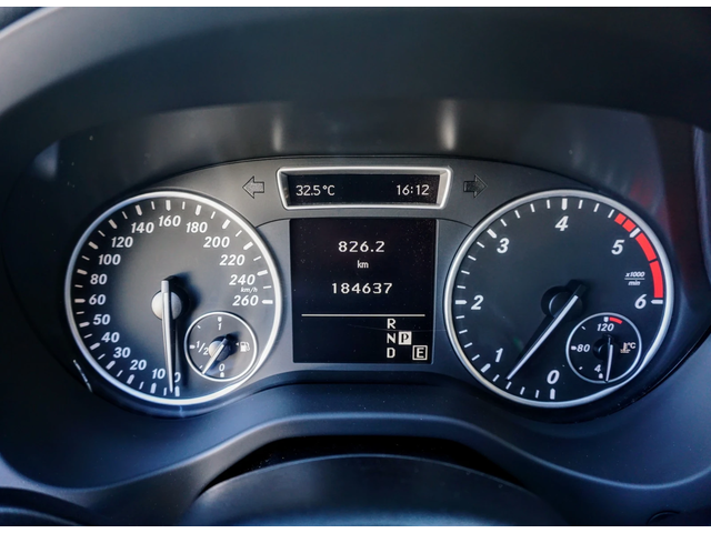 Mercedes-Benz A 180 CDI SPORT AUTO - автомобили, коли, обяви за нови и употребявани 6