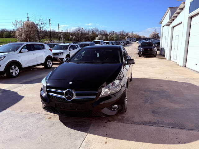 Mercedes-Benz A 180 CDI-SPORT-NAVI-AMG* - автомобили, коли, обяви за нови и употребявани 0