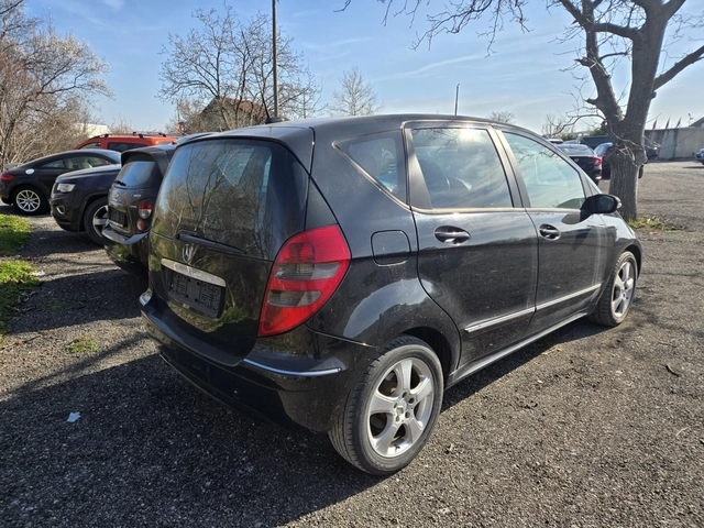 Mercedes-Benz A 180 2.0CDI-109кс= 6СКОРОСТИ= КЛИМАТРОНИК - автомобили, коли, обяви за нови и употребявани 2