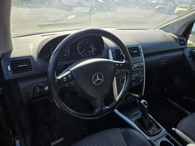 Mercedes-Benz A 180 2.0CDI-109кс= 6СКОРОСТИ= КЛИМАТРОНИК - автомобили, коли, обяви за нови и употребявани 6