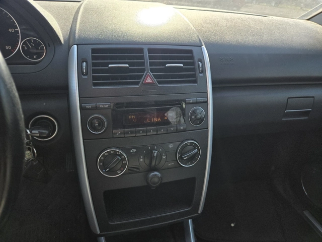 Mercedes-Benz A 180 2.0CDI-109кс= 6СКОРОСТИ= КЛИМАТРОНИК - автомобили, коли, обяви за нови и употребявани 9