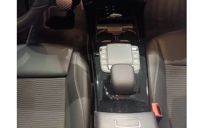 mercedes-benz-a-200 - 4