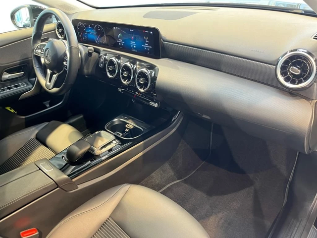 Mercedes-Benz A 200 d Progressive - автомобили, коли, обяви за нови и употребявани 4