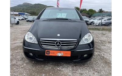 mercedes-benz-a-200 - 1