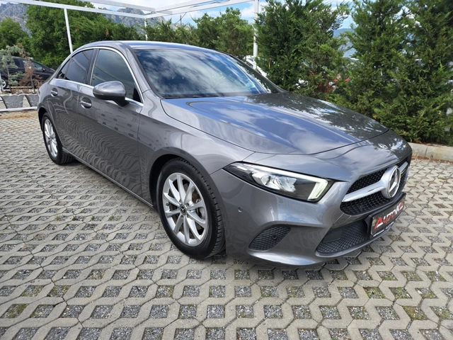 Mercedes-Benz A 200 2.0CDI-150кс= АВТОМАТ= СЕДАН= 121.000км= КАМЕРА - автомобили, коли, обяви за нови и употребявани 1