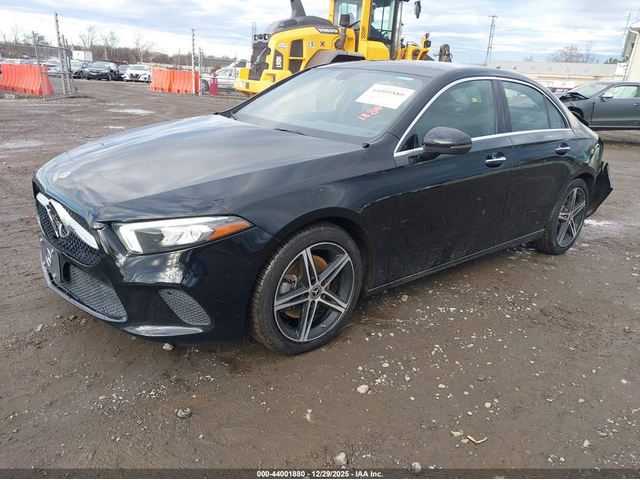 Mercedes-Benz A 220 2.0L I-4 DI, DOHC, VVT, TURBO, 188HP All Wheel Drive - автомобили, коли, обяви за нови и употребявани 1