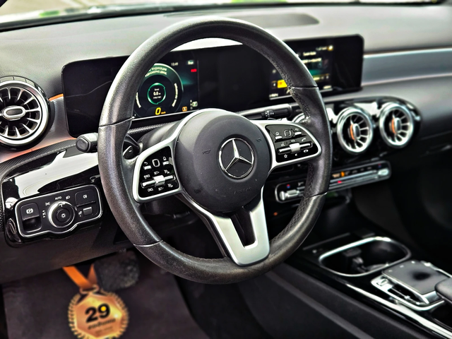 Mercedes-Benz A 220 AMG/DIGITAL/CAMERA/PANO/ПОДГРЕВ/CAR PLAY/AMBIENT - автомобили, коли, обяви за нови и употребявани 10