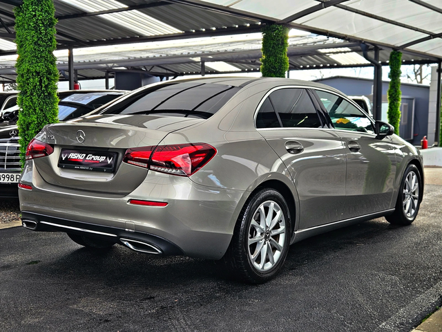 Mercedes-Benz A 220 AMG/DIGITAL/CAMERA/PANO/ПОДГРЕВ/CAR PLAY/AMBIENT - автомобили, коли, обяви за нови и употребявани 4